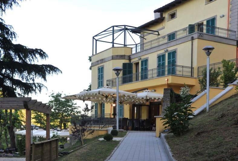 Villa Del Sasso 사소마르코니 외부 사진